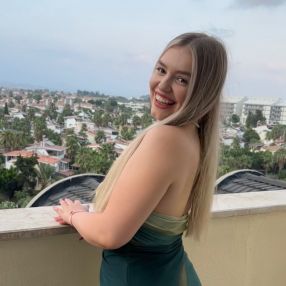 Amalia, Babysitter in Kassel
