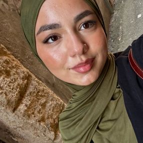 Eslem, Babysitter in Duisburg
