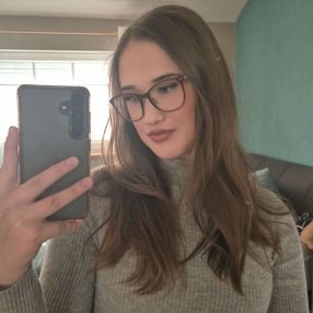 Julia, Babysitter in Uelzen