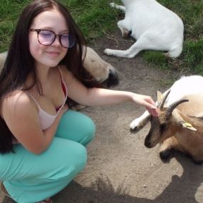 Mathea, Babysitter in Schortens
