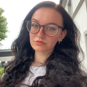 Celina, Babysitter in Gummersbach