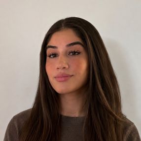 Esra, Babysitter in Herten