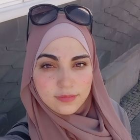 Aida, Babysitter in Remscheid