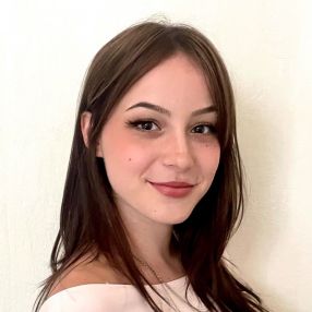 Julia, Babysitter in Borchen