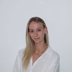 Nadine, Babysitter in Friedberg