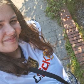 Kaycee, Babysitter in Halstenbek