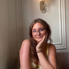 Melody, Babysitter in Lichtenstein