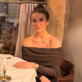 Jule, Babysitter in Kelsterbach