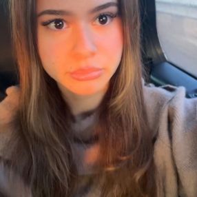 Sennur, Babysitter in Hamburg