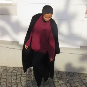 Nohaila, Babysitter in Schwalbach am Taunus