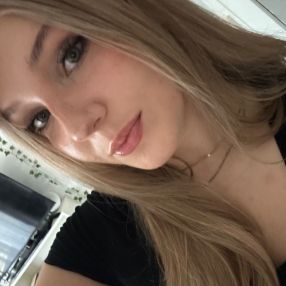 Nele, Babysitter in Ahrensfelde