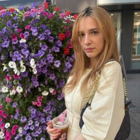 Jasmin, Babysitter in Bönen