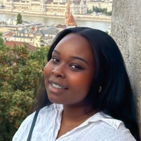Samar, Babysitter in Schwieberdingen