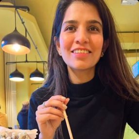 Nehaa, Babysitter in Berlin