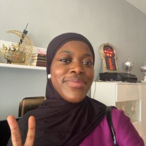 Nasrin, Babysitter in Aschaffenburg