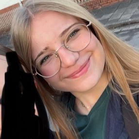 Maja, Babysitter in Hameln