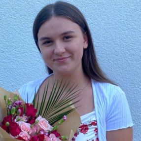 Lirona, Babysitter in Trossingen