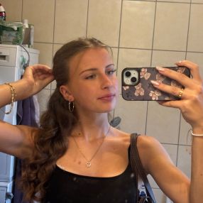 Mira, Babysitter in Hoppegarten
