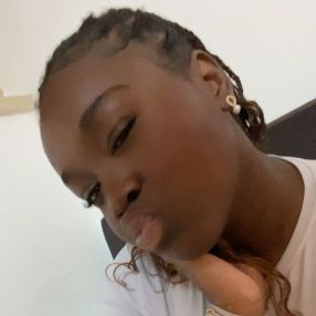 Olivette, Babysitter in Nümbrecht