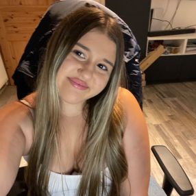 Laura, Babysitter in Meinerzhagen
