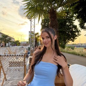Nora, Babysitter in Sachsenheim
