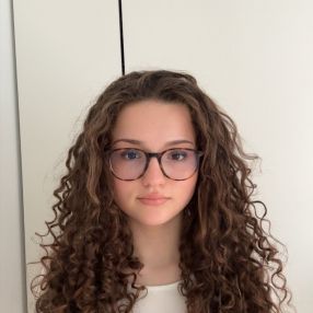 Dana, Babysitter in Sankt Augustin