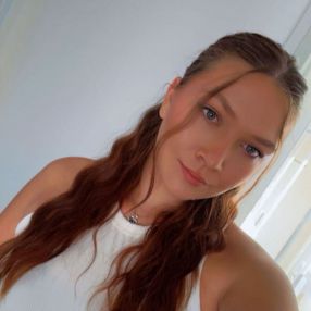 Sinah, Babysitter in Wörth am Rhein