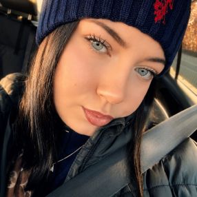 Mia, Babysitter in Magdeburg
