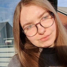 Kim, Babysitter in Ahlen