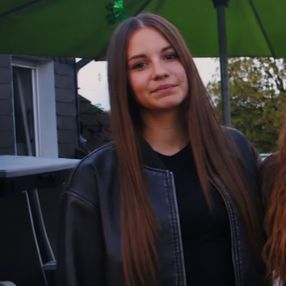 Neele, Babysitter in Wipperfürth