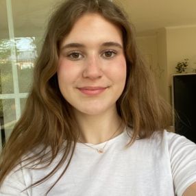 Larina, Babysitter in Rheda-Wiedenbrück