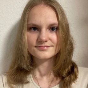 Alina, Babysitter in Dresden