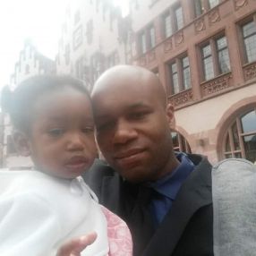 Derrick, Family in Nauheim