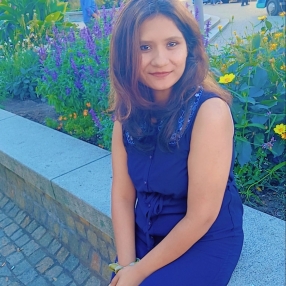 Simran, Babysitter in Erlangen