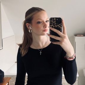 Julia, Babysitter in Werne