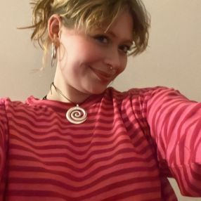 Rosa, Babysitter in Kiel
