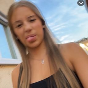 Fenja, Babysitter in Linden