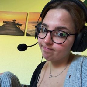 Oliana, Babysitter in Germering