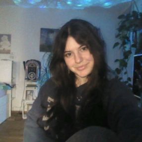 Hana, Babysitter in Erbach