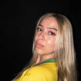 Lena, Babysitter in Neunkirchen
