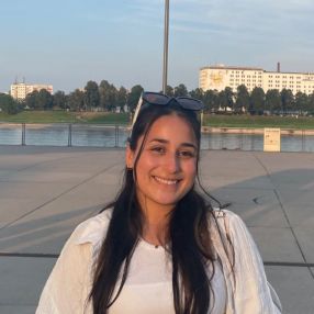 Büsra, Babysitter in Köln