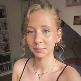 Emelie, Babysitter in Odenthal