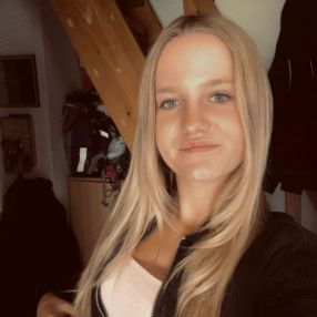 Leonie, Babysitter in Vettweiß