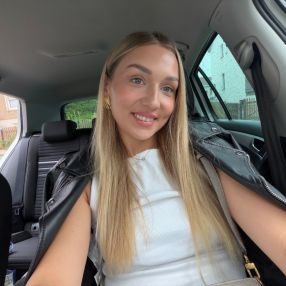 Mersija, Babysitter in Werdau