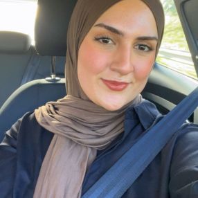 Nisa, Babysitter in Solingen