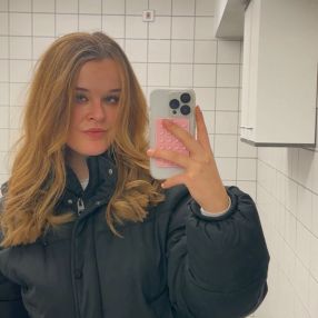 Sina, Babysitter in Essen