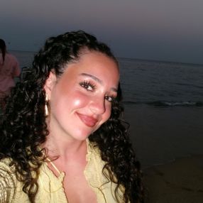 Nazli, Babysitter in Ulm