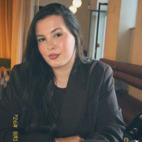 Oumaima, Babysitter in Frankfurt am Main
