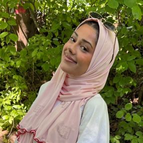 Amna, Babysitter in Frankfurt am Main