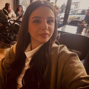 Ela, Babysitter in Rahden